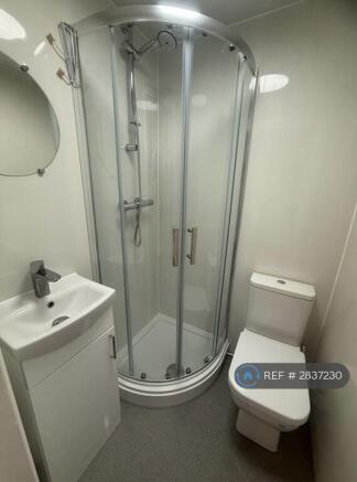 Master En-Suite Room Bathroom