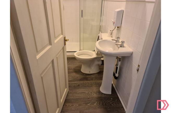 Bathroom (e)