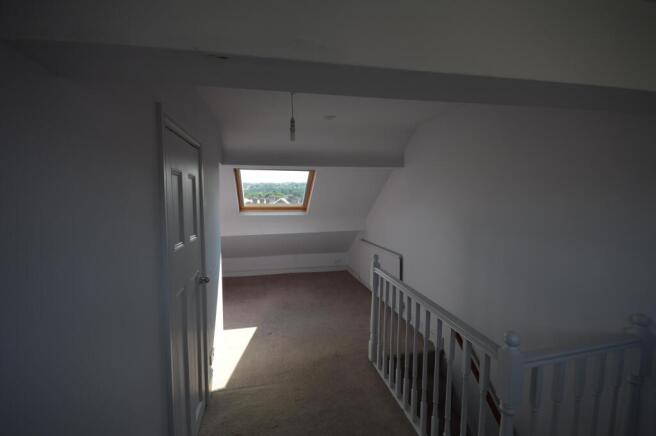 3 bed House to rent Image 12