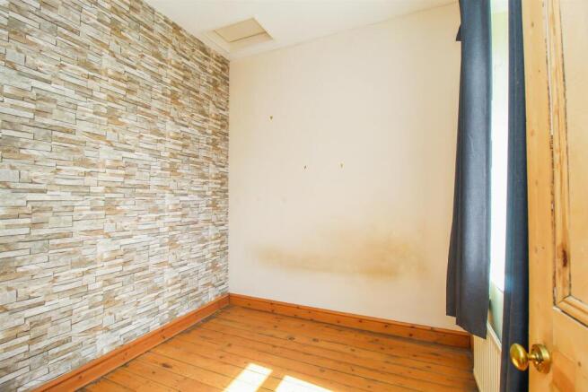 2 bed Terraced for sale Image 8