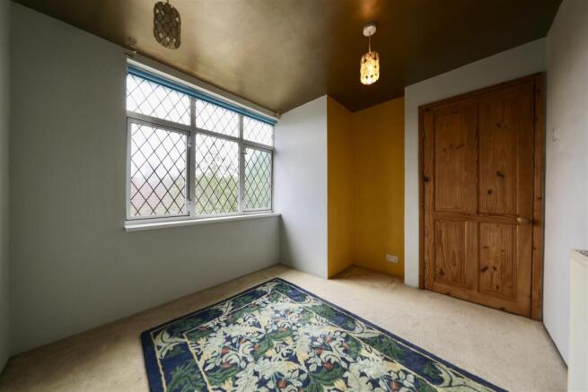 2 bed Semi-Detached for sale Image 12