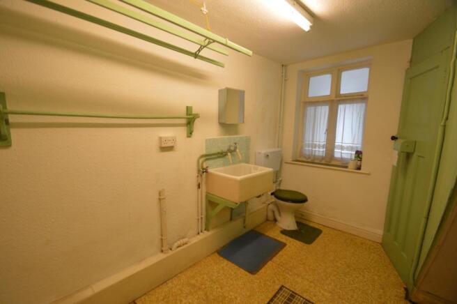 Utility Room/WC