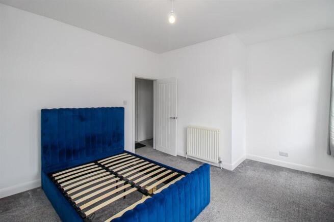 2 bed Terraced for sale Image 5