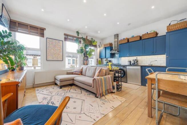 Open-plan kitchen/reception (1)