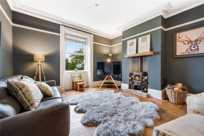 7 bed Detached for sale Image 7