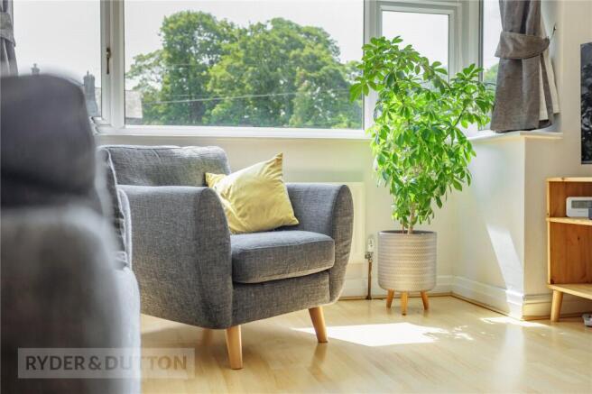 4 bed Detached for sale Image 5