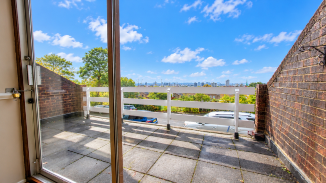 Plum Lane, Shooters Hill, London, SE18 photo 3