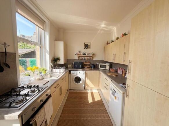 2 bed Terraced for sale Image 5