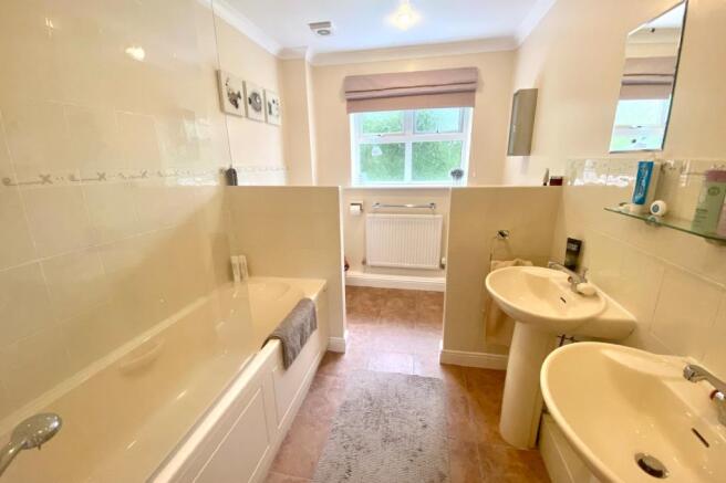 Ensuite Bathroom