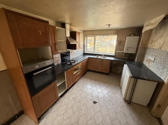 94 Newmarket Road, Nottingham, Nottinghamshire NG6 8TX photo 4