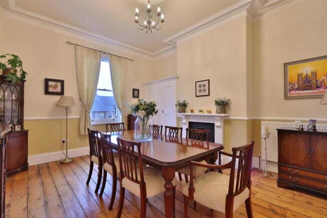 4 bed House for sale Image 9