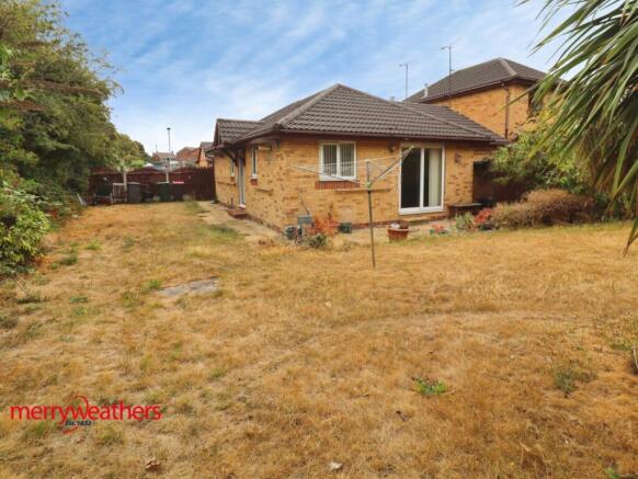 2 bed Detached Bungalow for sale Image 8