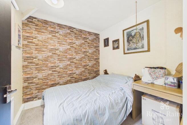 3 bed Semi-Detached for sale Image 11