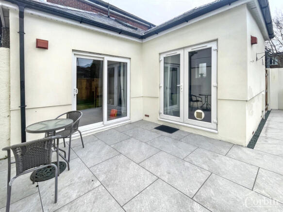 Northbourne Avenue, Bournemouth, BH10 6 photo 2