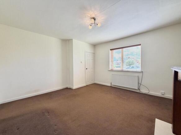 3 bed Terraced for sale Image 4