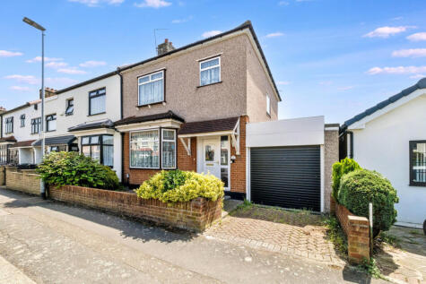 Cambeys Road, Dagenham, RM10