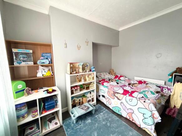 2 bed Terraced for sale Image 7
