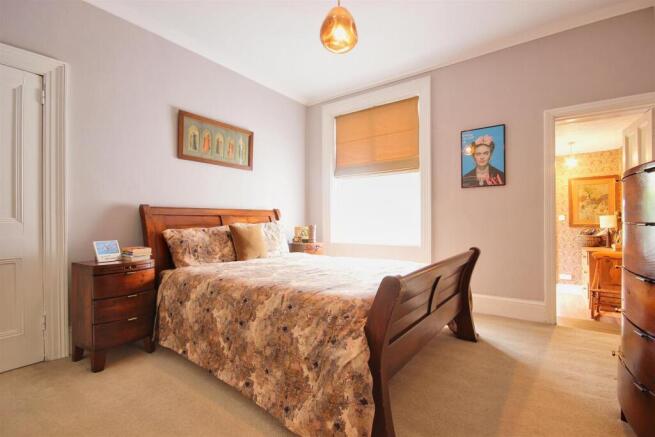 3 bed House for sale Image 7