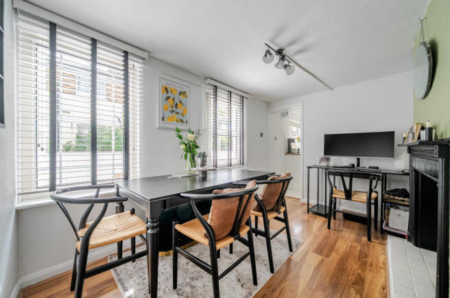 1441973-8-69de6bb...