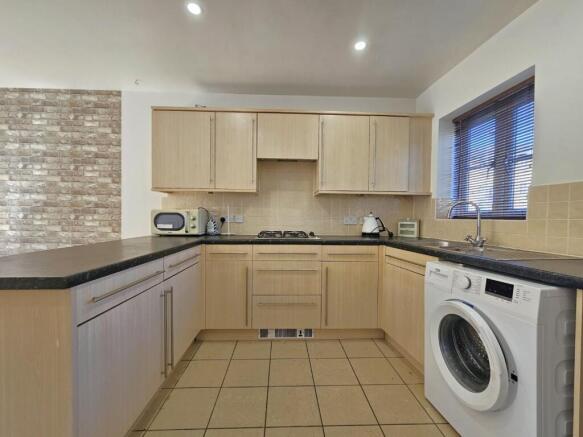 Dent Close, St. Crispin, Northampton NN5 photo 4