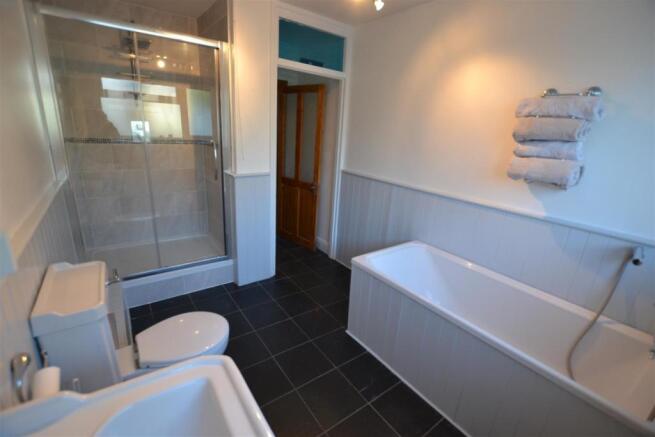 LUXURY BATH / SHOWER
