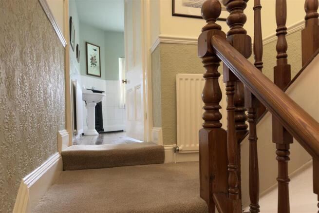 3 bed Terraced for sale Image 8