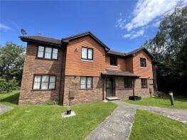 13a, Highclere, Guildford GU1 1XP
