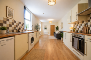 Flat 2, 115, Claude Road, Roath, Cardiff CF24 3QE
