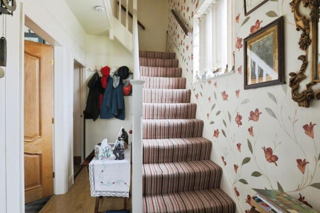 3 bed Semi-Detached for sale Image 6
