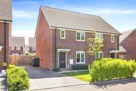 Newell Crescent, Chichester, PO20