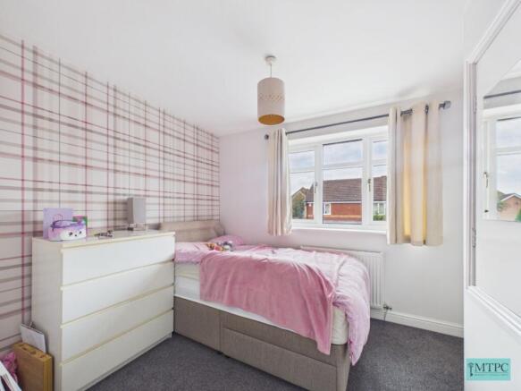3 bed Semi-Detached to rent Image 8