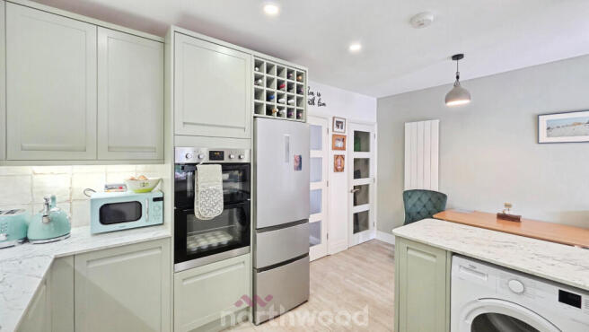 3 bed Semi-Detached for sale Image 6