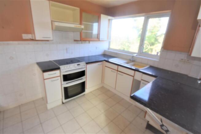 75 St Michael's Drive Kitch.JPG