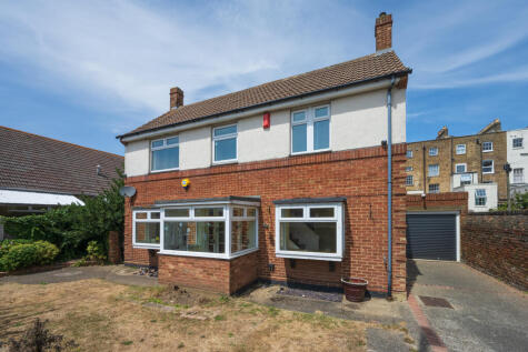 Avenue Road, Herne Bay