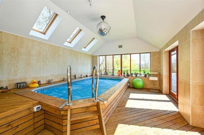 Jet Stream Pool