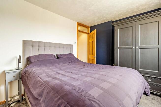 3 bed Semi-Detached for sale Image 10