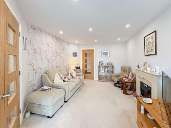 2 bed Apartment for sale Image 7