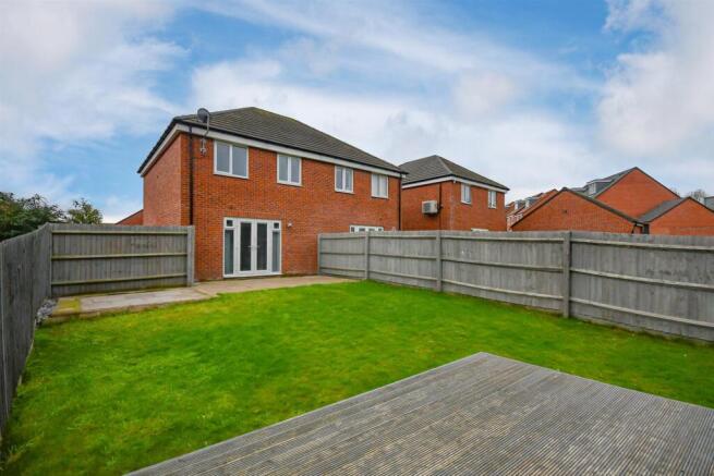 72 William Bayliss Drive-4.jpg