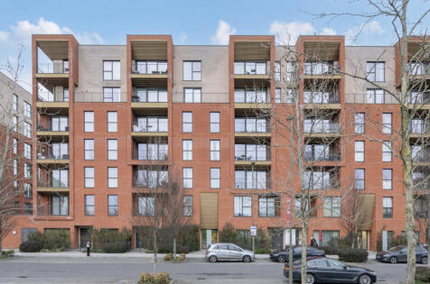 Lismore Boulevard, Colindale Gardens, Colindale, NW9