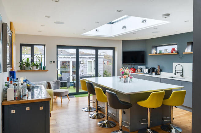 1375208-17-6908c7...