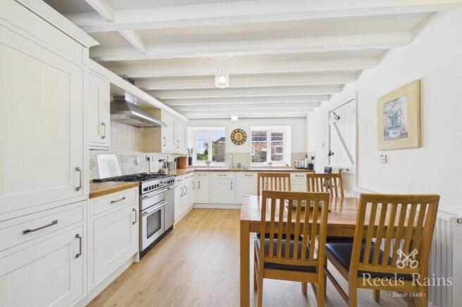 4 bed Link Detached House for sale Image 9