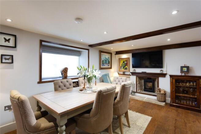 5 bed Terraced for sale Image 9