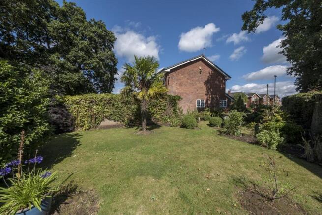 8 Bosley Close-020.JPG