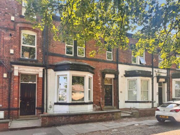 7 bed Apartment for sale in wakefield