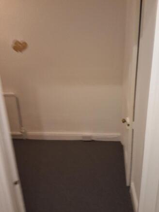 3 bed Terraced to rent Image 11