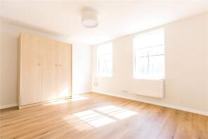 4, Fairweather House, Parkhurst Road, London N7 0NS
