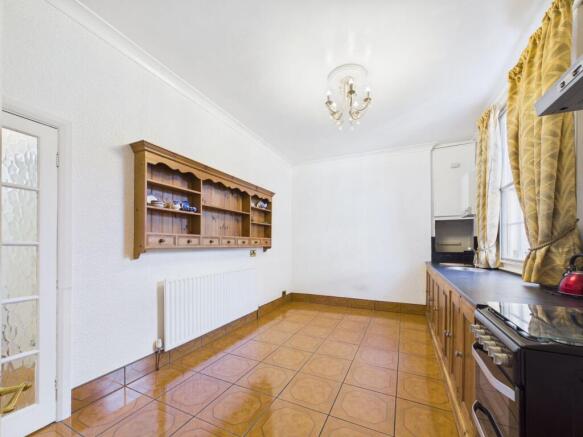 4 bed Semi-Detached for sale Image 5