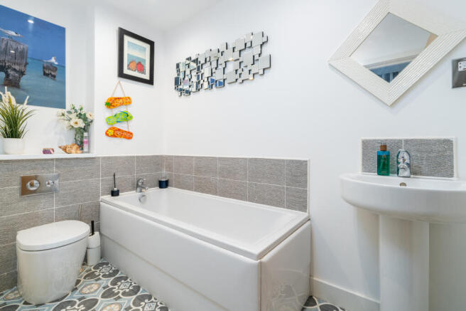 3 bed Semi-Detached for sale Image 11