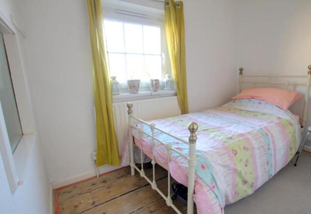 BEDROOM 2: