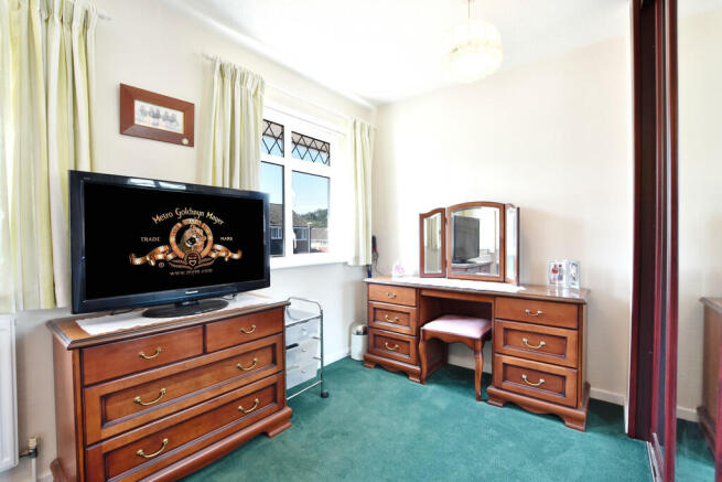 Bedroom 1 - Dress...